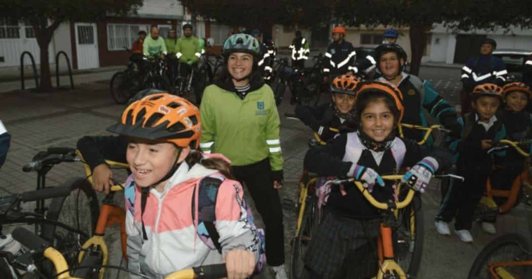 Al Colegio en Bici en Bogotá 2025 llegará a 13 mil niños y niñas 