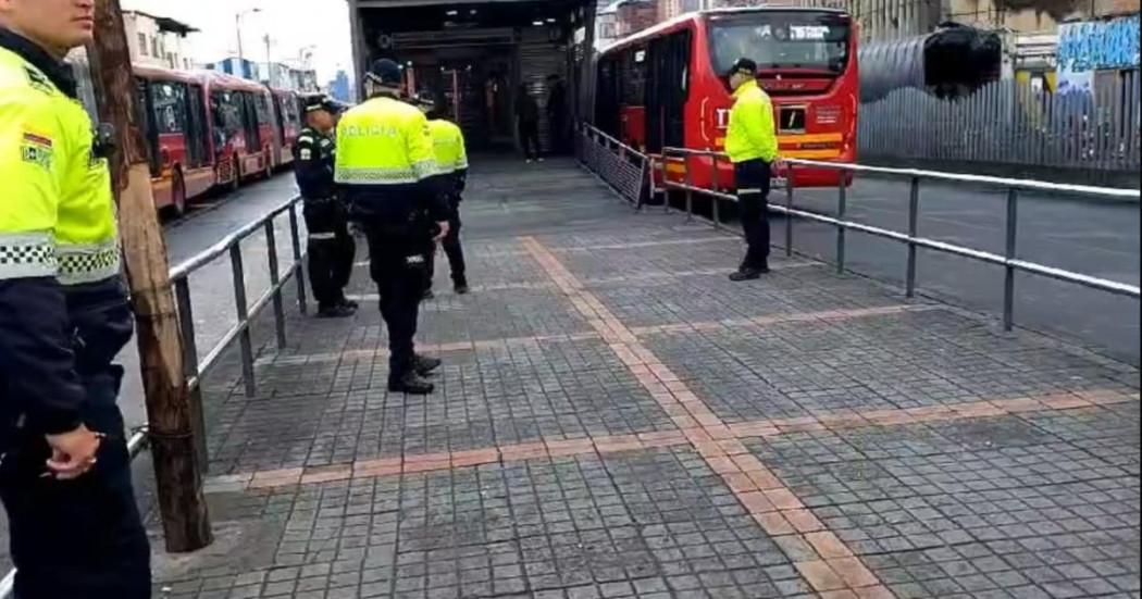 Con el ‘Plan Amanecer’, Policía se toma las estaciones de Transmilenio