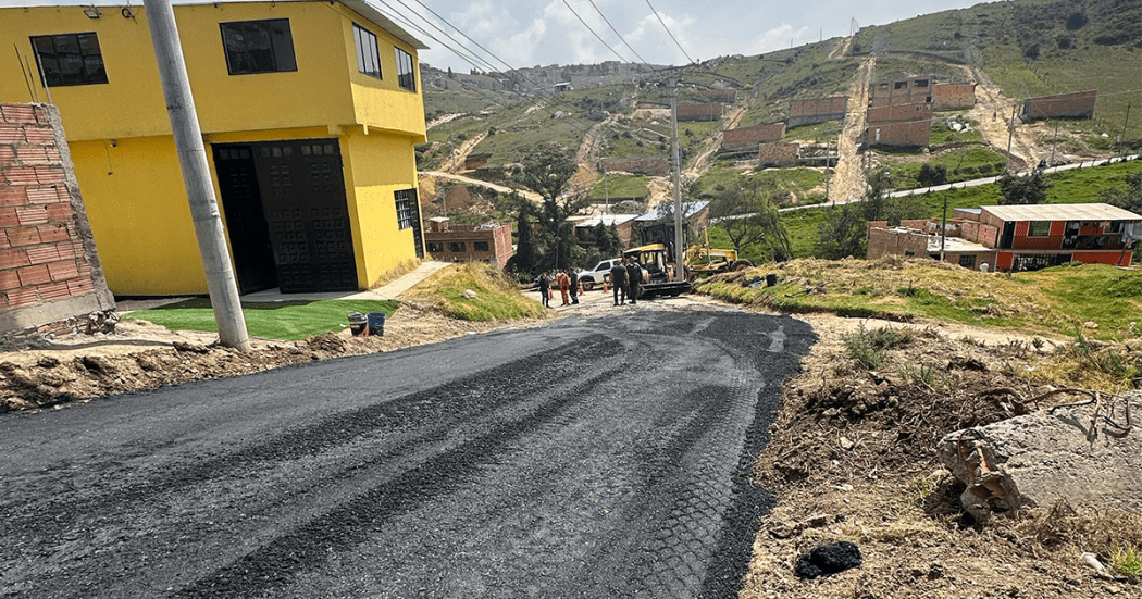 Obras viales en Bogotá avanzan en zonas rurales de Ciudad Bolívar 