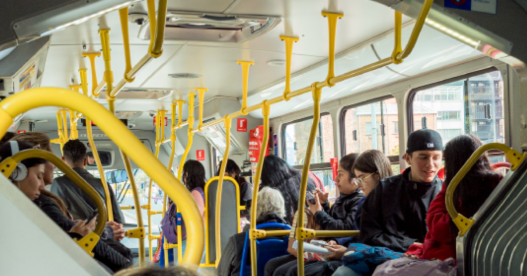 Quiénes tienen pasajes gratis en TransMilenio en Bogotá por el Sisbén