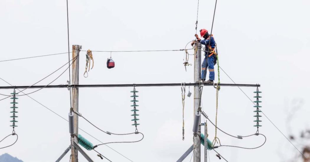 Recomendaciones por cortes de luz o fallas durante lluvias en Bogotá