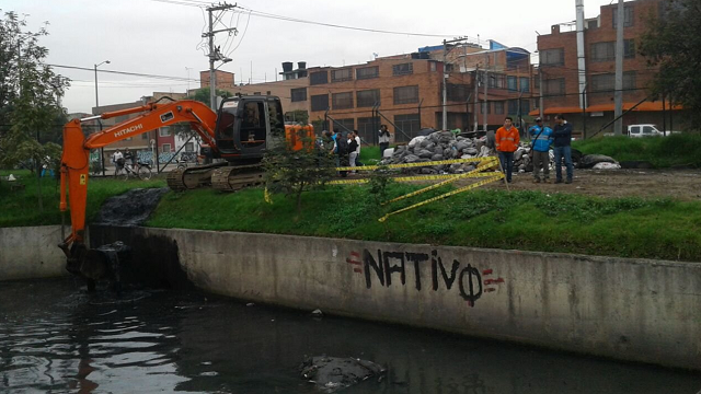 Limpieza del sistema de alcantarillado - Foto: Prensa EAB