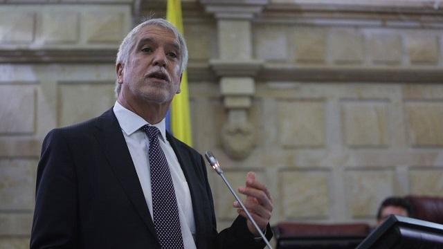 Alcalde en Congreso de la República - Foto: Prensa Alcaldía Mayor / Camilo Monsalve