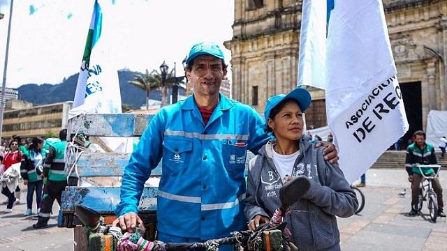 Recicladores en la Plaza de Bolívar - Foto: Prensa Secretaría de Educación