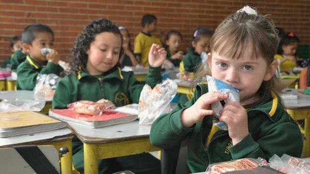 Refrigerios escolares en Bogotá - Foto: Prensa Secretaría de Educación 