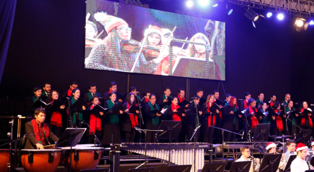 Foto de un momento de un concierto de Navidad.