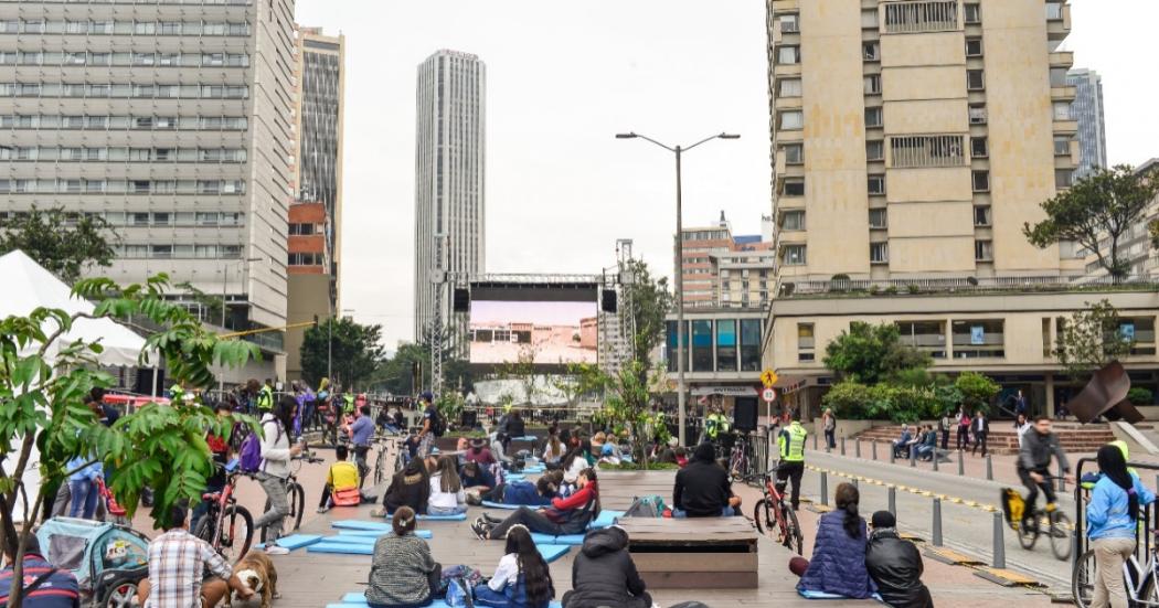 Disfruta de Bici Cine al aire libre en el día sin carro y sin moto en Bogotá