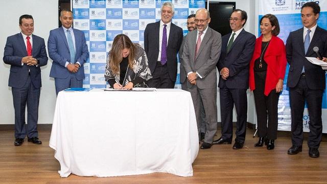 Firma fideicomiso Lagos de Torca - Foto: Alcaldía Mayor de Bogotá