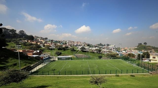 Cancha sintética del barrio Los Laches - Foto: Secretaría de Gobierno