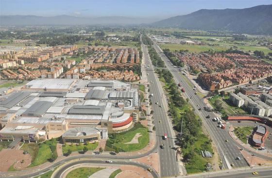 Bogotá aérea por el Norte - Foto: www.panoramio.com