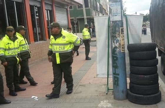 √En Bosa adelantan operativos de control de llantas usadas sobre espacio público