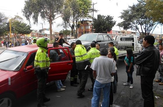 En el sector Bachué de Engativá inmovilizaron vehículos durante operativo de control