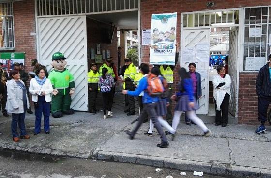 Entornos seguros en los colegios - Foto: Oficina de Prensa Policía Metropolitana de Bogotá