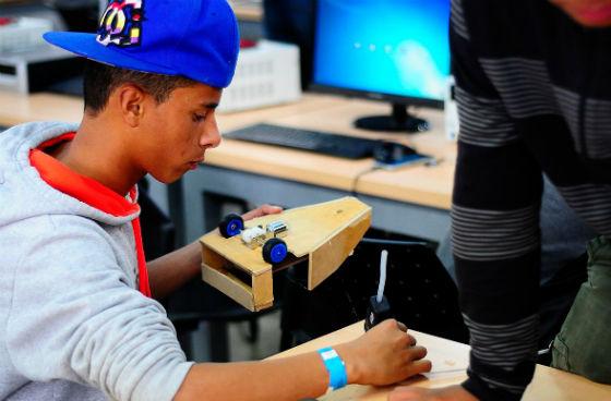 Estudiante de robótica - Foto: Agencia de Noticias UN