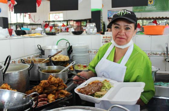 Gastronomía en plazas de mercado - Foto: IPES