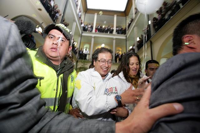 Gustavo Petro reasume sus labores como Alcalde de Bogotá.