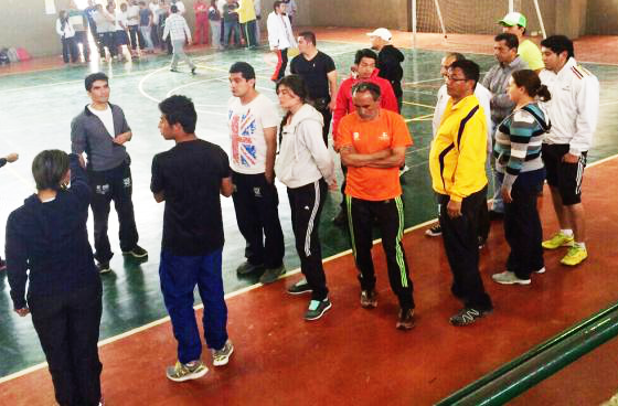 Formadores deportivos del programa 40x40 fortalecen sus competencias