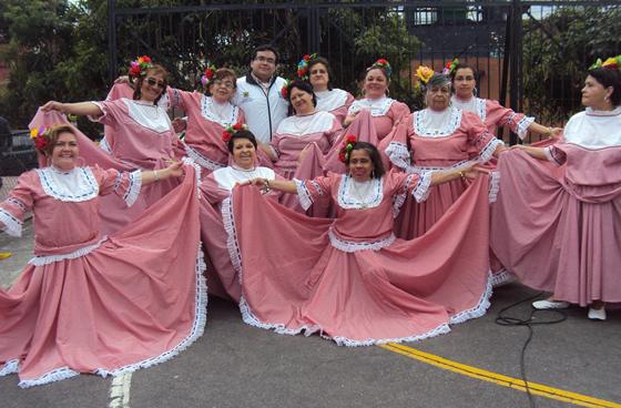 Grupo cultural - Foto: Alcaldía Local de Los Mártires