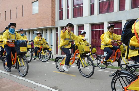 Colegios oficiales de la ciudad se mueven por el medio ambiente