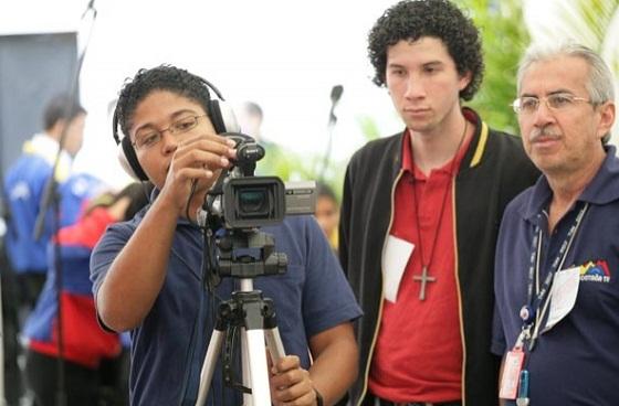 Medios comunitarios - Portal Bogotá - Foto:www.radiosantafe.com