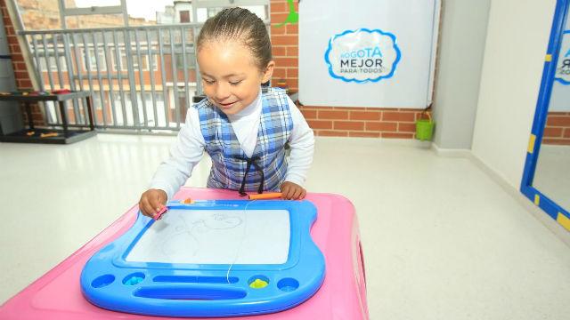 Niña en jardín infantil - Foto: Alcaldía Mayor de Bogotá