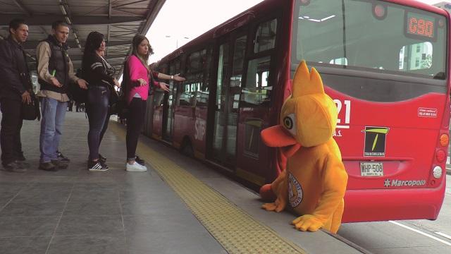 Este pato es la muestra de la mala cultura ciudadana en TransMilenio. 