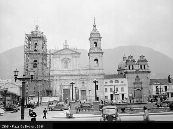 PLAZA DE BOLIVAR http://portel.bogota.gov.co/portel/libreria/jpg/43.JPG