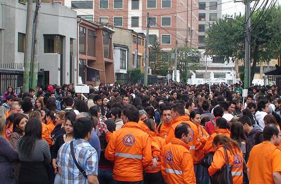 Simulacro de evacuación - Foto: www.defensacivil.gov.co