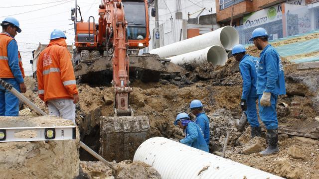 Trabajos de alcantarillado - Foto: Acueducto de Bogotá