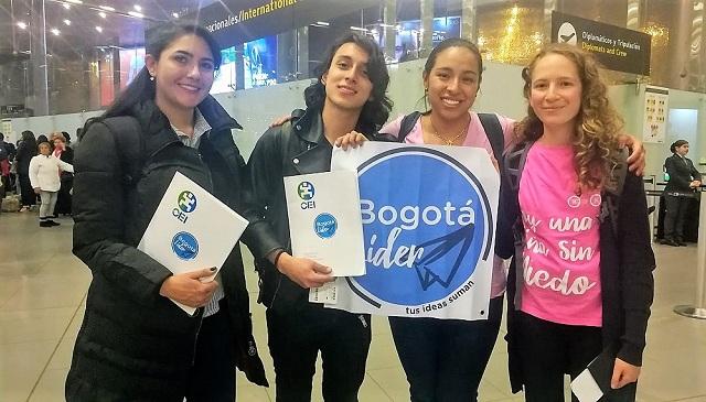 Jóvenes que viajan a Uruguay - FOTO: Consejería de Comunicaciones