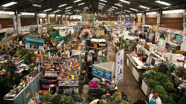 Plaza de mercado Las Ferias - Foto: IPES