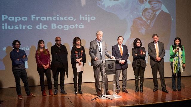 Presentación cacnión homenaje al papa Francisco - Foto: Alcaldía Bogotá / Andrés Sandoval