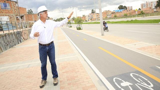 Visita de verificación del avance de obra de diferentes proyectos en Bosa -Foto: Comunicaciones Alcaldía Peñalosa / Diego Bauman