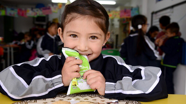 Para los refrigerios escolares de niños y niñas de Bogotá, la Alcaldía inverte 470.000 millones de pesos anuales 