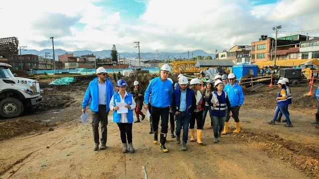 Obra del puente vehicular de la Avenida José Celestino Mutis con Av. Boyacá - Foto: Comunicaciones Alcaldía / Diego Bauman