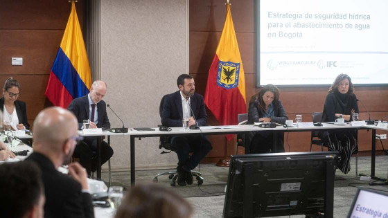 Mesa Cooperación Internacional resiliencia y cuidado del agua Bogotá