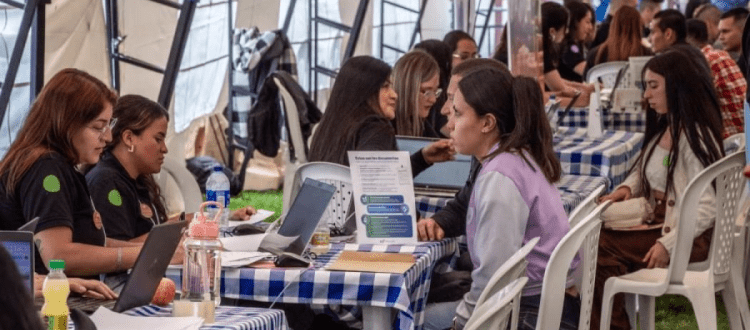 Personas reunidas Foto: Secretaría de Desarrollo Económico