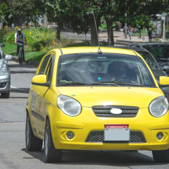 Pico y placa Bogotá miércoles 16 de octubre 2024 particulares y taxis