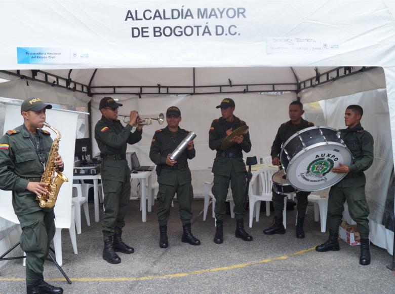 La música también dijo presente con una banda conformada por miembros de la Policía Nacional./Foto: Secretaría General Alcaldía de Bogotá