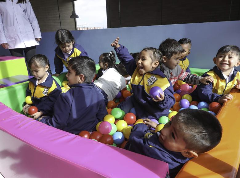 Acompañamiento en la formación integral de los niños permiten un buen desarrollo cognitivo - Foto: Alcaldía de Bogotá.