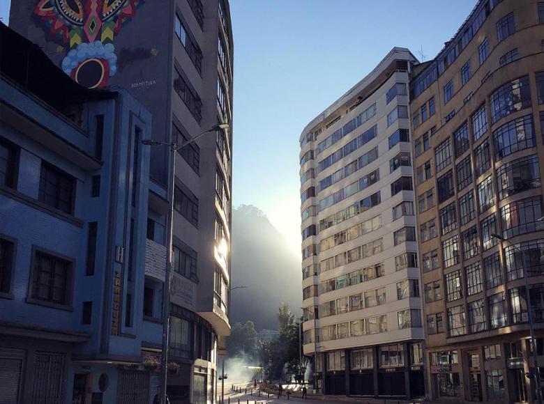 Avenida Jiménez, centro de Bogotá. "Magia" - Foto: @andres_leal7.