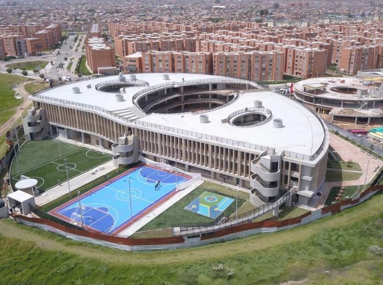 "Esta es una ciudad de oportunidades para los que nacimos aquí y para los que llegan. ¡Esta ciudad es un orgullo!", afirma Puentes.