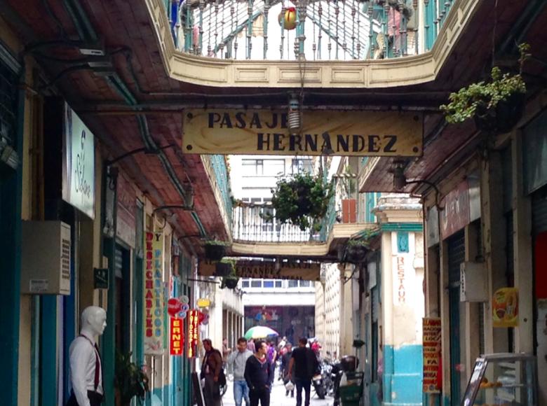 Tradicional Pasaje Hernández en el centro de la ciudad. "Bogotá es la ciudad más linda del mundo" - Foto: Twitter @DanielaPga9.