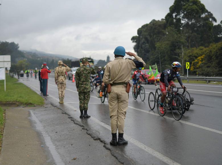 A lo largo de todo el recorrido siempre se contó con la presencia de las autoridades - Foto: Alcaldía de Bogotá.