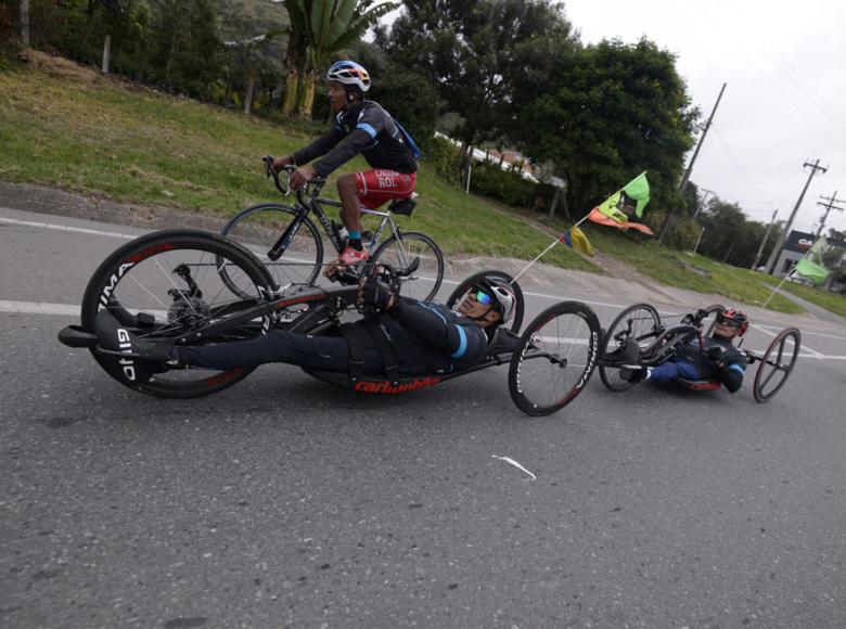 No hubo limitación para nadie, participantes de diferentes condiciones físicas completaron el duro recorrido - Foto: Alcaldía de Bogotá.