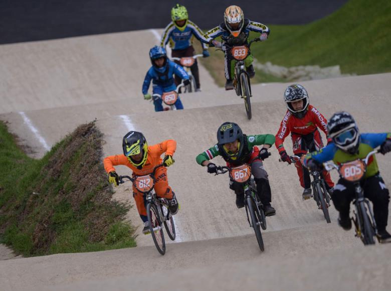 Una nueva válida del Torneo Nacional de BMX se corrió en El Salitre - Foto: I.D.R.D.