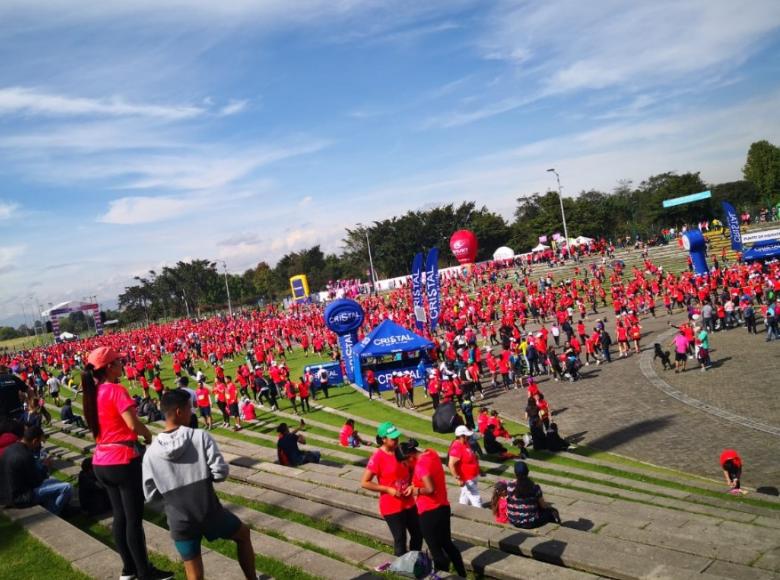 Poco a poco fueron llegando mujeres que desempeñan diferentes roles en la sociedad al Parque Simón Bolívar - Foto: Secretaría de la Mujer.