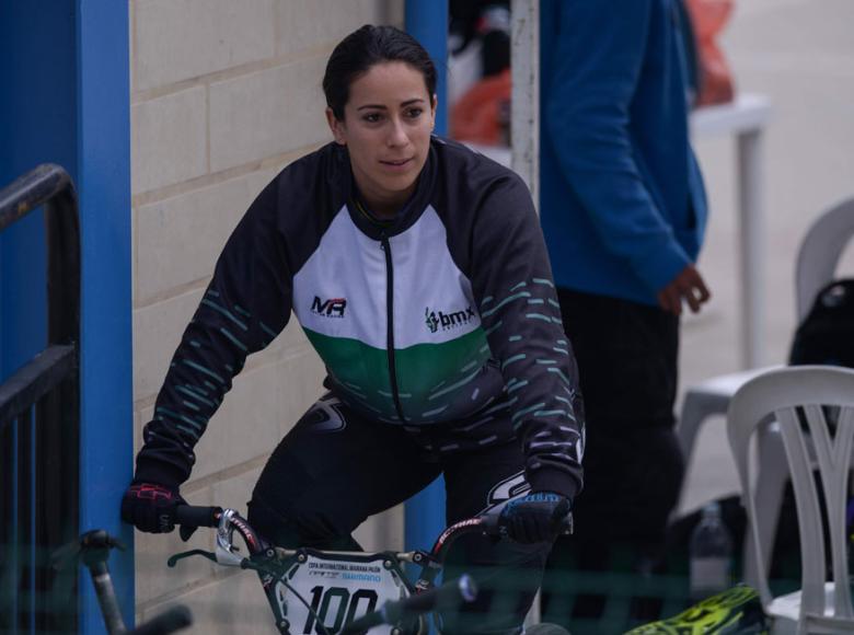 Sin duda la figura de la medallista olímpica Mariana Pajón fue una de las grandes atracciones del la válida disputada en la pista de El Salitre - Foto: I.D.R.D.