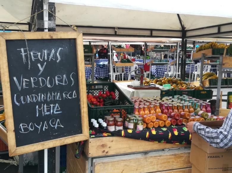 Productores llegaron con frutas y verduras desde departamentos como Meta, Boyacá y Cundinamarca - Foto: Alcaldía de Bogotá.