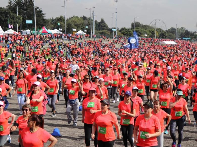 La 13° Carrera de la Mujer contó con gran participación en las dos categorías - Foto: Secretaría de la Mujer.